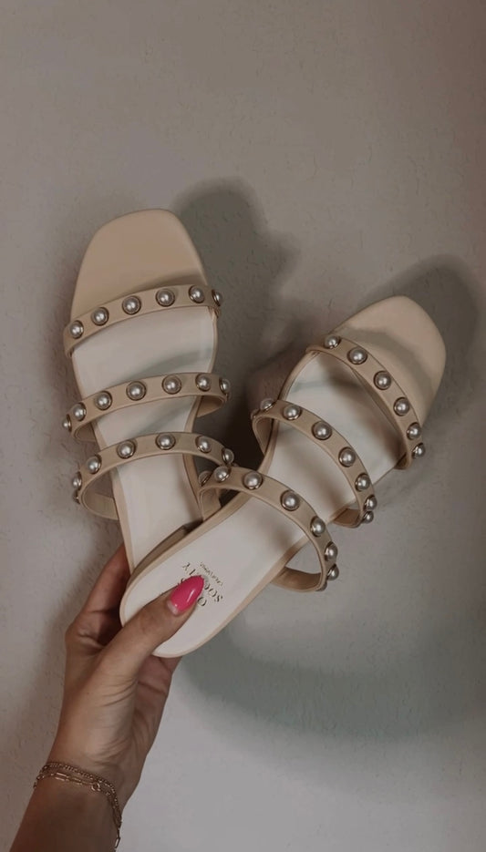 BUTTER PEARL SANDALS
